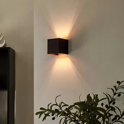Montavio Home Adjustable Wall Light