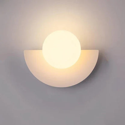 Lyca Stylish Indoor Wall Lamp