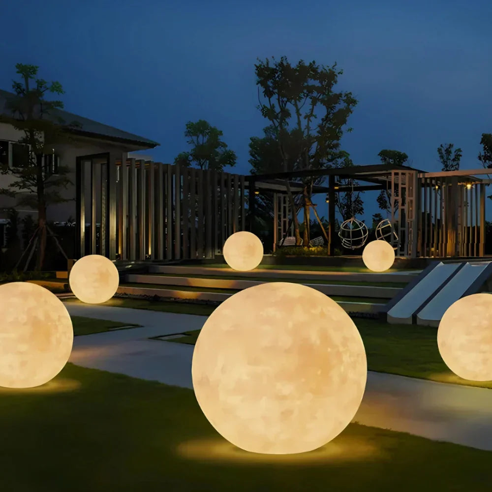 Selene Moon Garden Light - Solar Powered