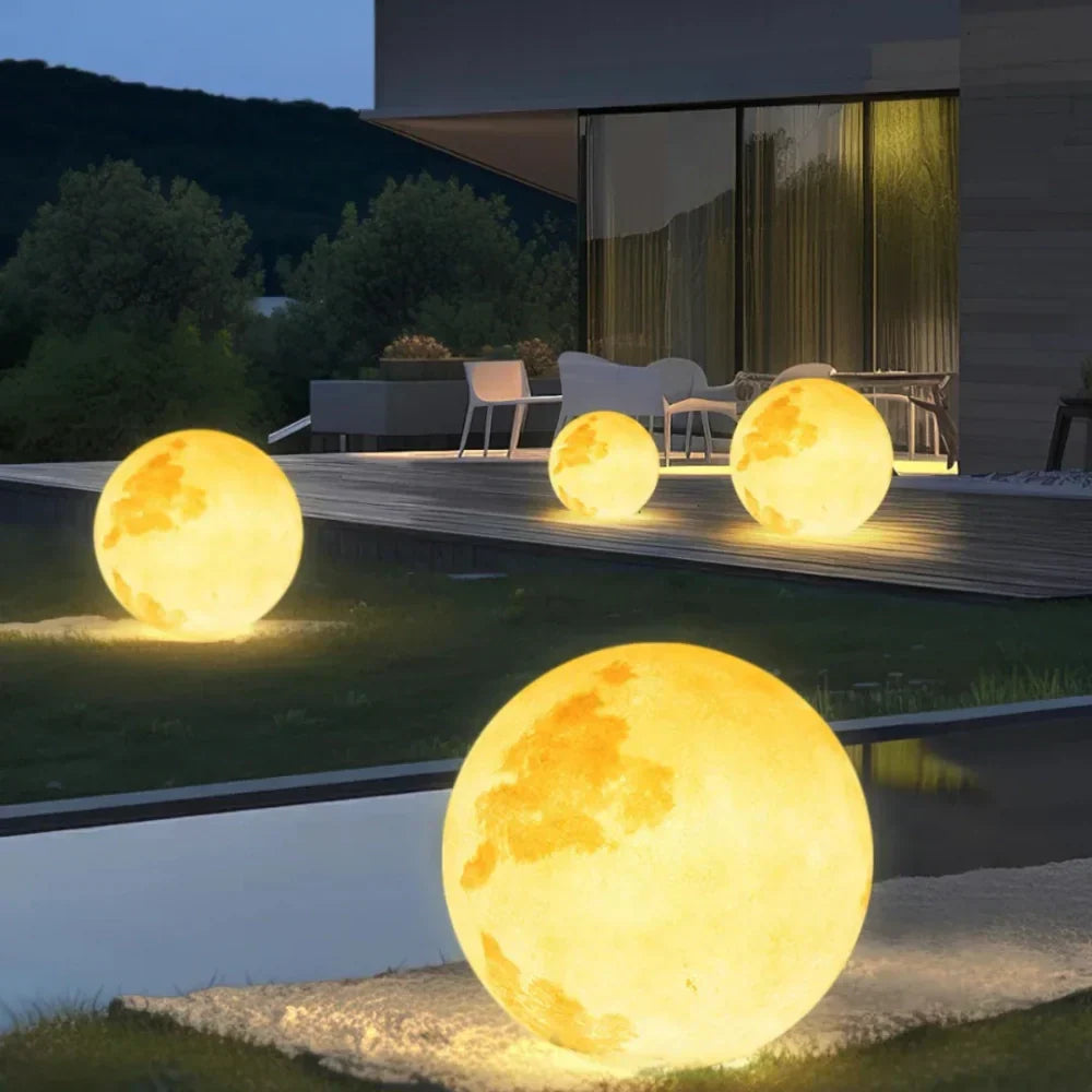 Selene Moon Garden Light - Solar Powered