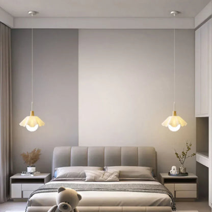 Numa Flower-shaped pendant lamp