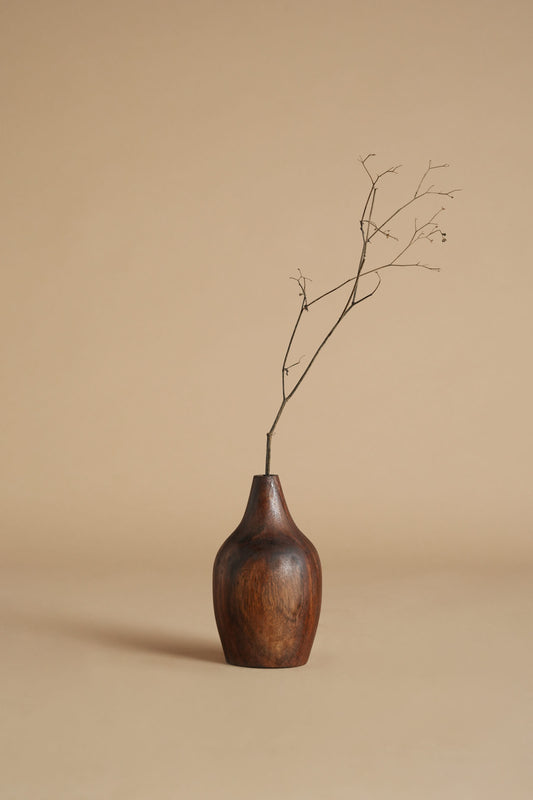 Xinia Vase