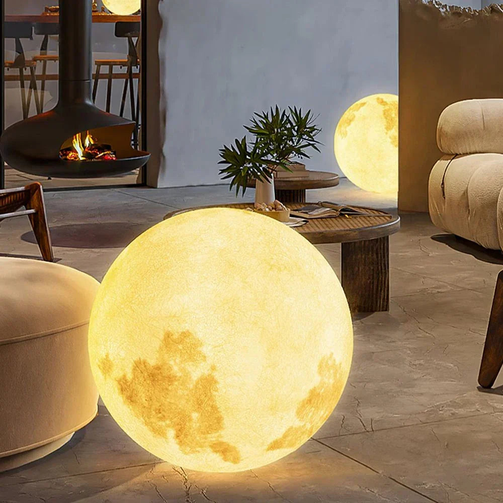 Selene Moon Garden Light - Solar Powered