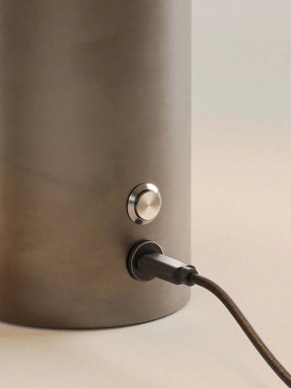 Strata Portable Lamp | Deep Bronze - 9.5" / 24cm