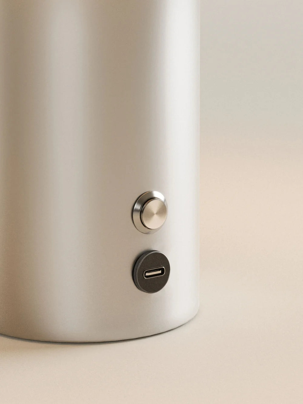 Strata Portable Lamp | Satin Aluminium - 9.5" / 24cm
