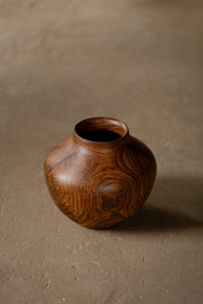 Taro Vase
