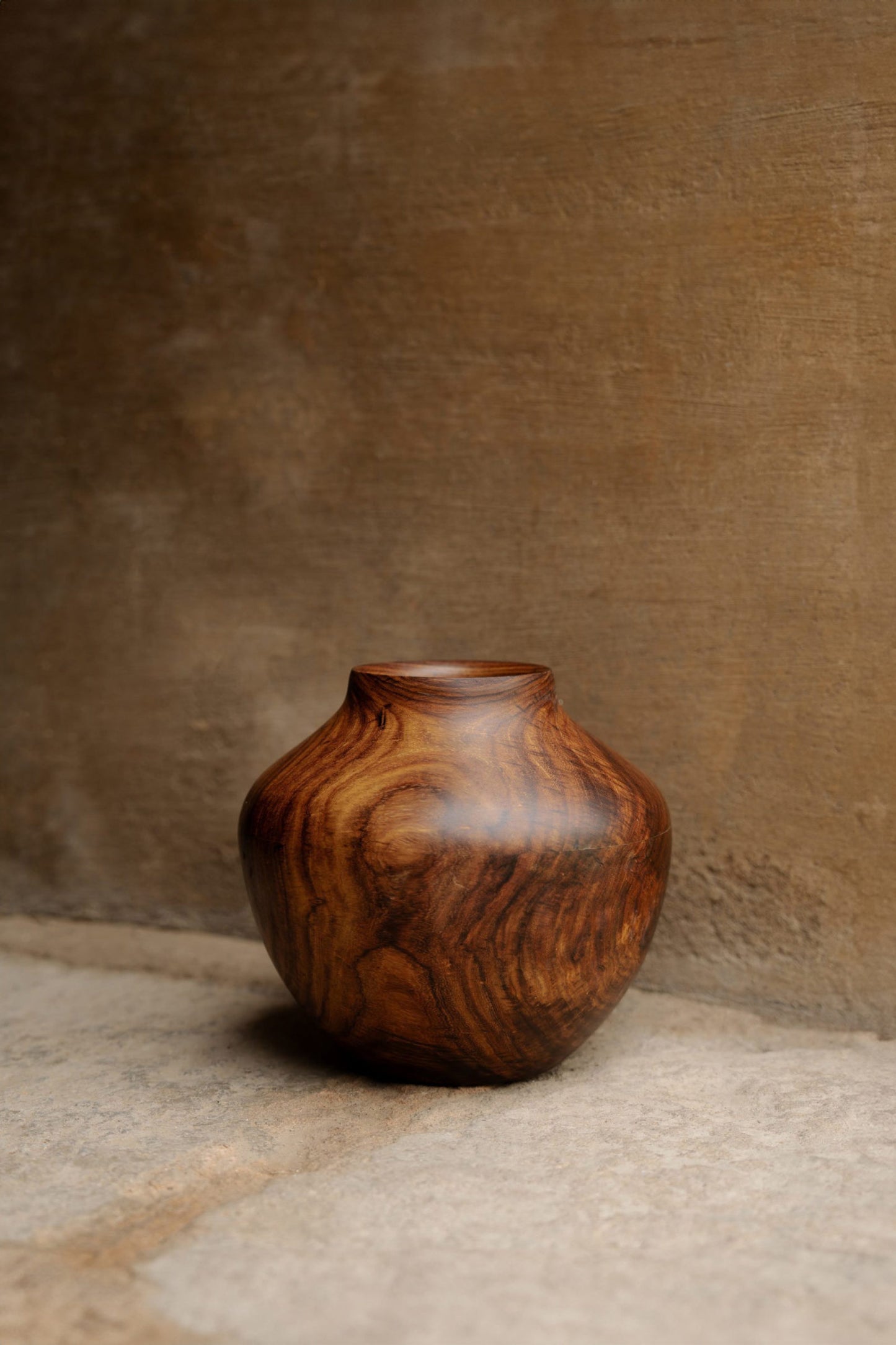 Taro Vase