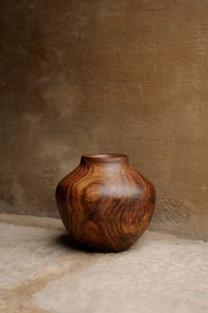 Taro Vase