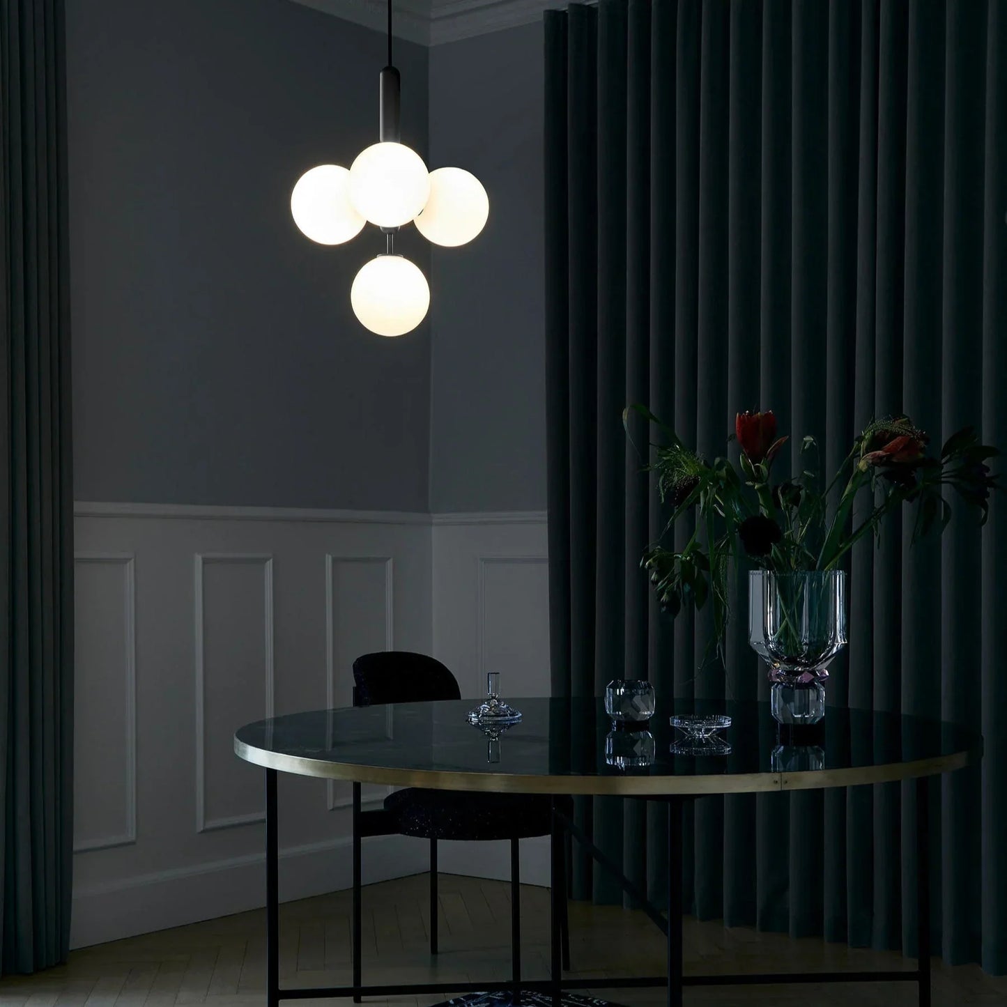 Aethera Modern Glass Pendant Lamp