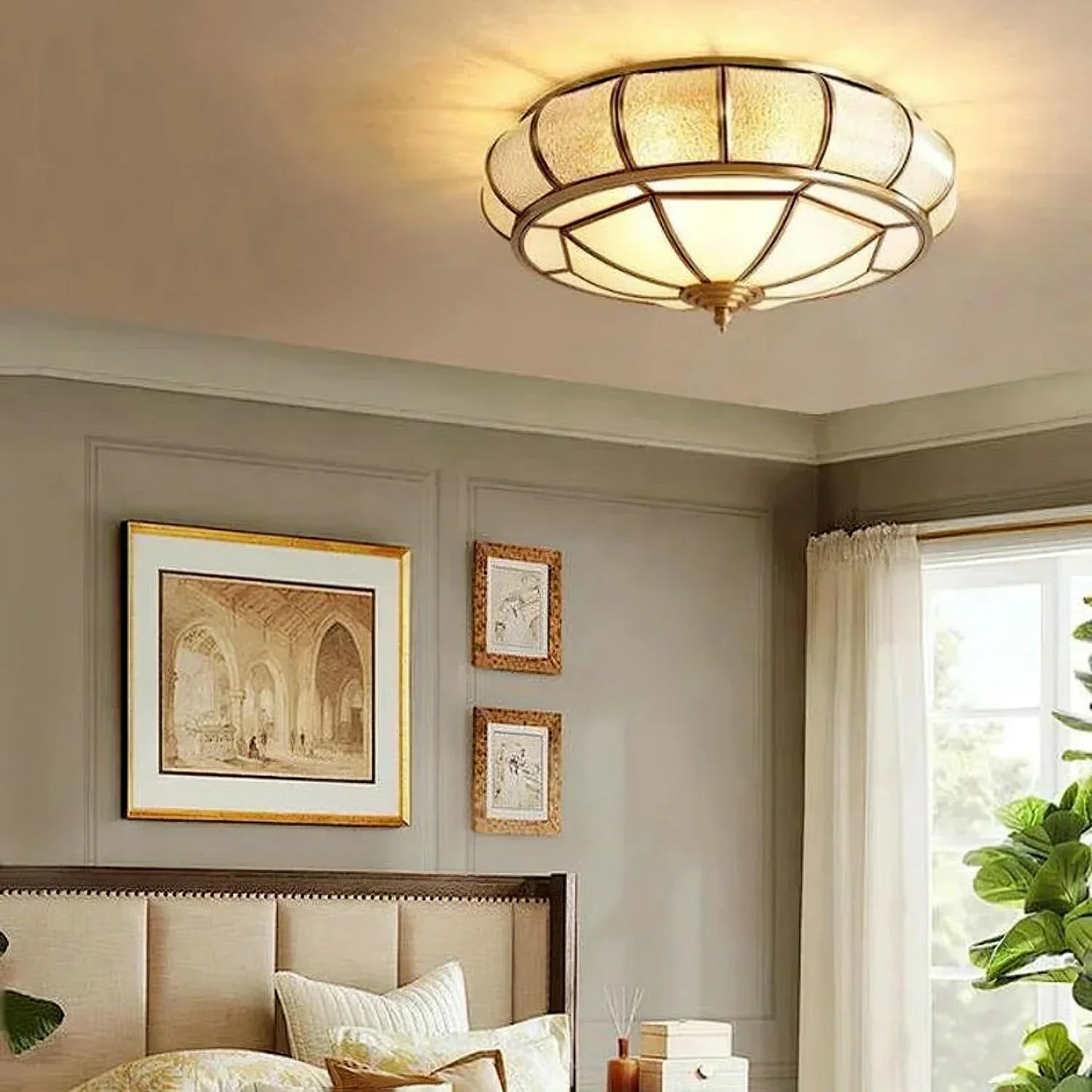 Delmira Round Ceiling Lamp in Structured Glass