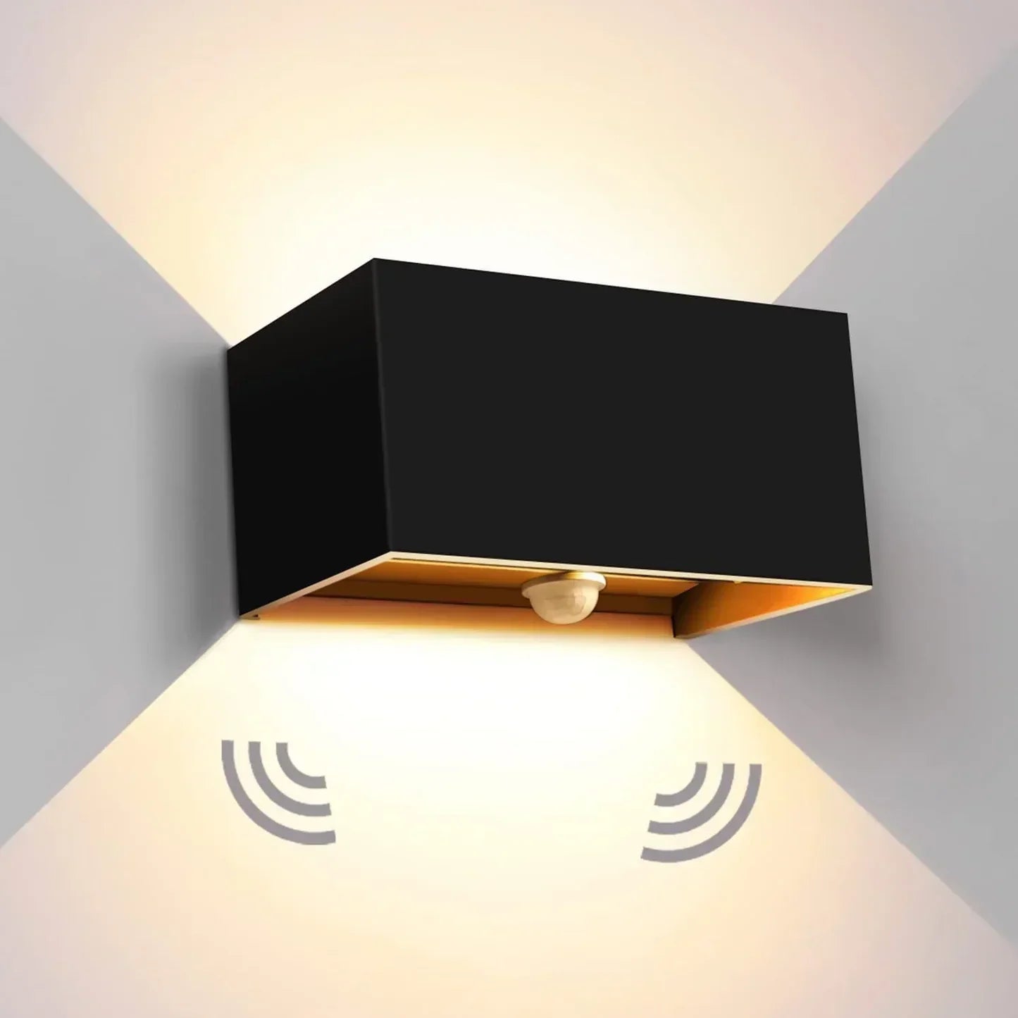 Montavio Home Outdoor Lamp with Sensor