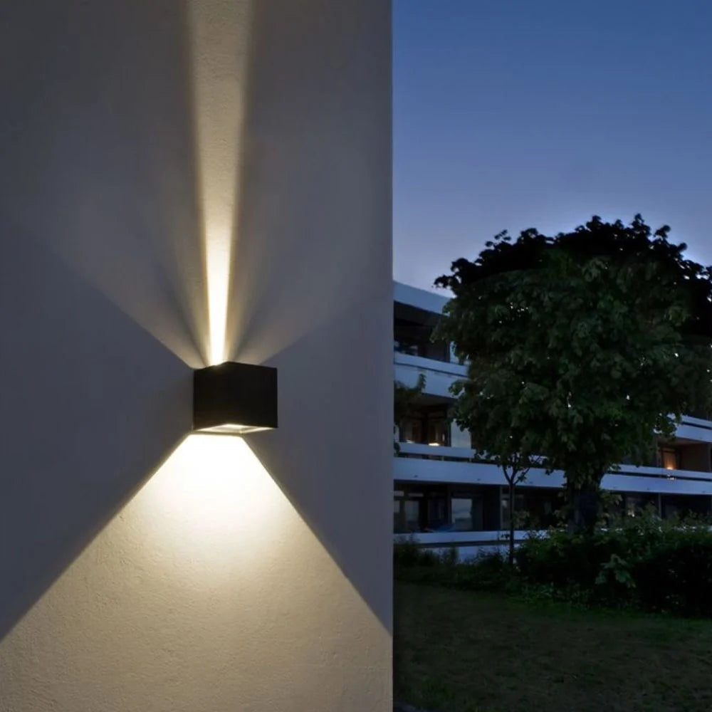 Montavio Home Adjustable Wall Light
