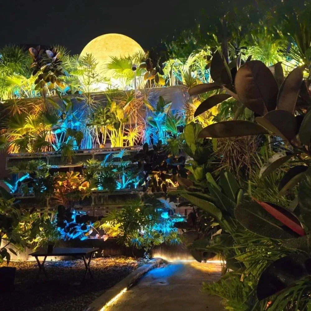 Selene Moon Garden Light - Solar Powered
